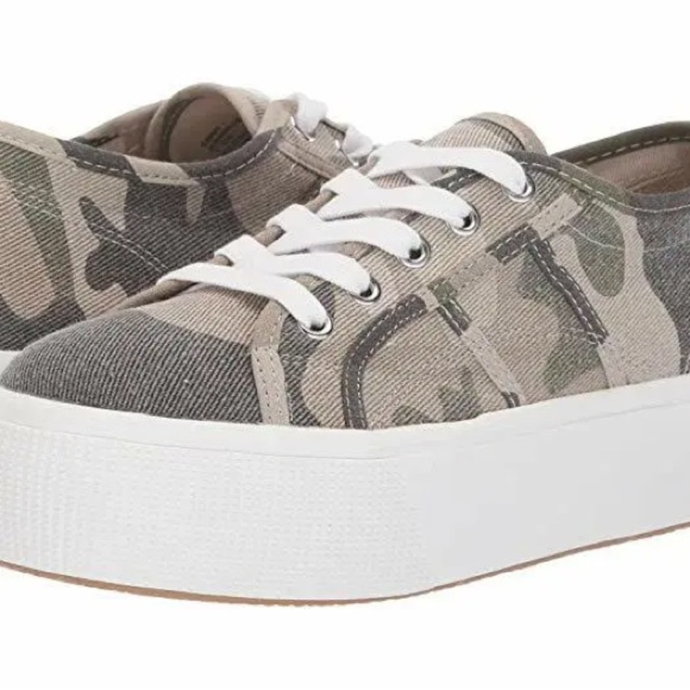Steve Madden Size 7.5 Camo Platform Sneakers Shoes Barely Worn